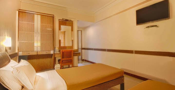 Parth Residency Hotel Ahmedabad Exterior photo